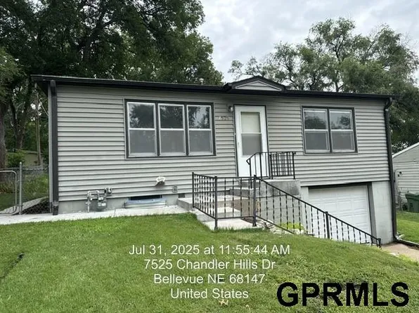 7525 Chandler Hills Dr, Bellevue, NE 68147