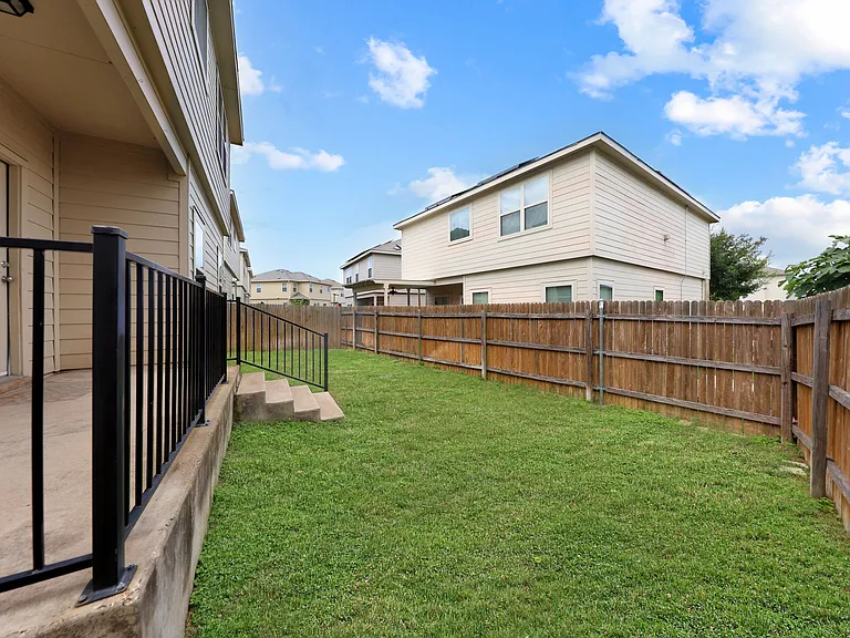 1100 Jackson Ln — Photo 22