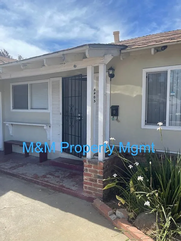 5405 Frawley Way photo 1