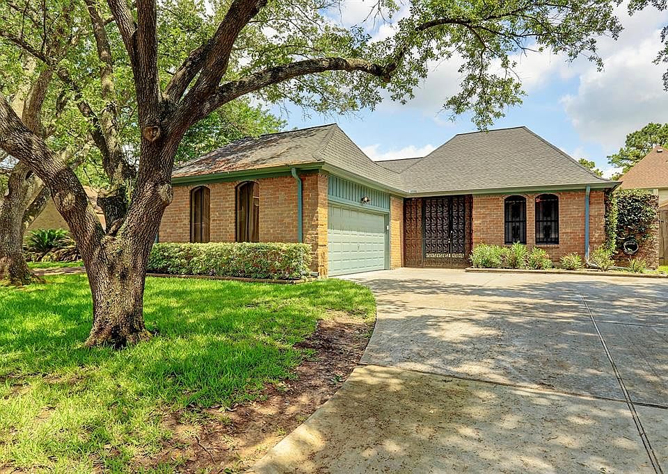 1st image of 11706 Pecan Creek Dr