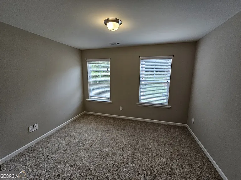 808 Belfry Ter — Photo 17