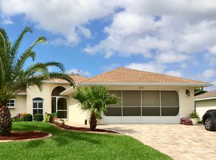10805 Moshie Ln, San Antonio, FL 33576