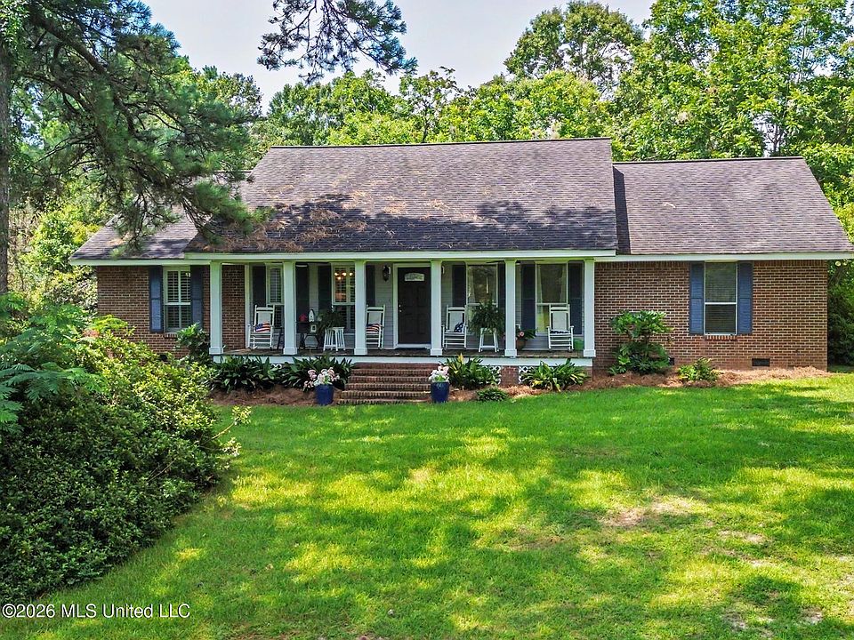 1st image of 382 Garrett And McGill Dr