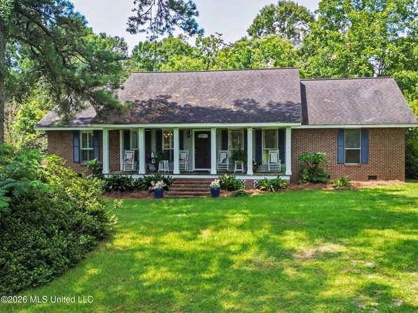 382 Garrett And McGill Dr, Poplarville, MS 39470