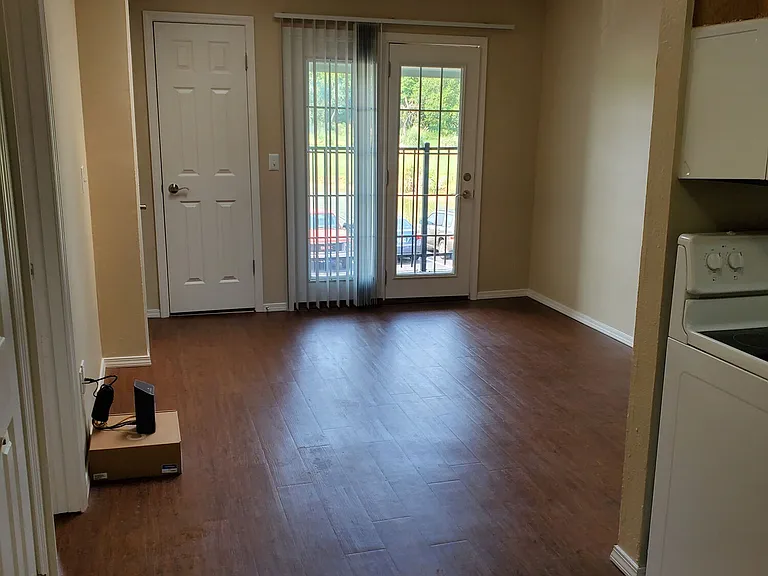 The Landing On 9 — Photo 26