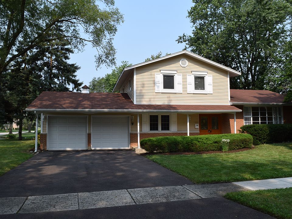 1st image of 1224 E Thurston Dr