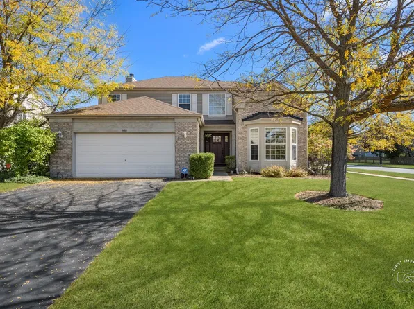 832 Honeysuckle Ln, Aurora, IL 60506