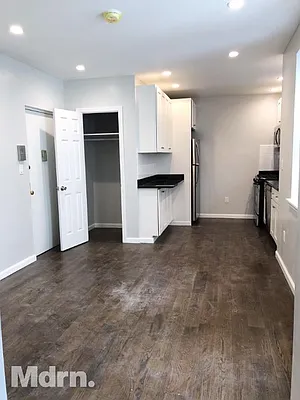 Rented by Mdrn Residential | media 2