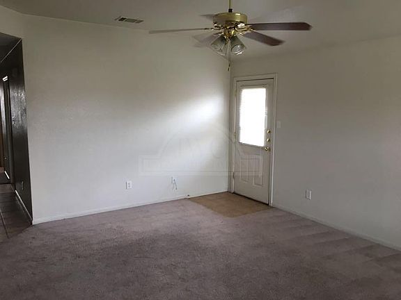 2nd image of 304 Primrose Dr Unit B