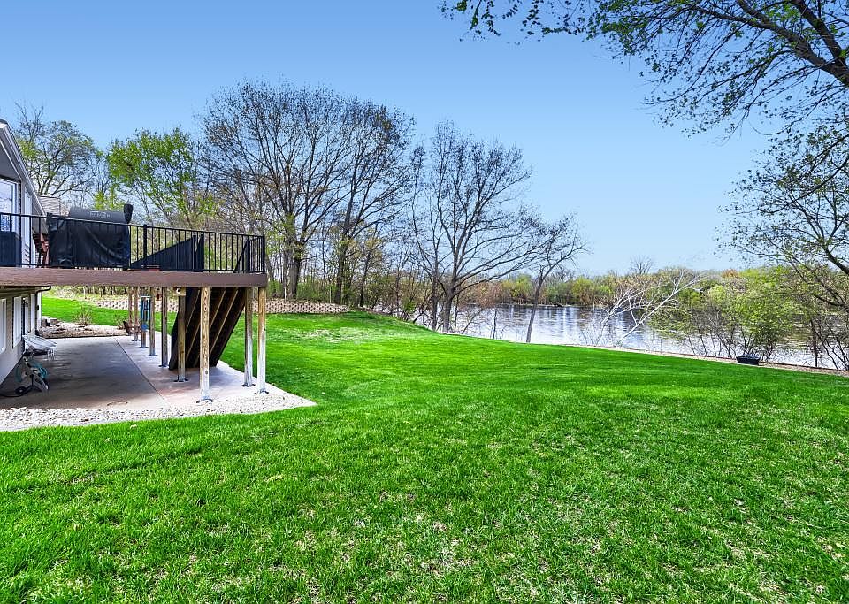 1st image of 18130 Robinson Cir