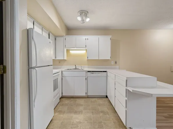 Huber Apartments, 4633 SW Huber St #10, Portland, OR 97219