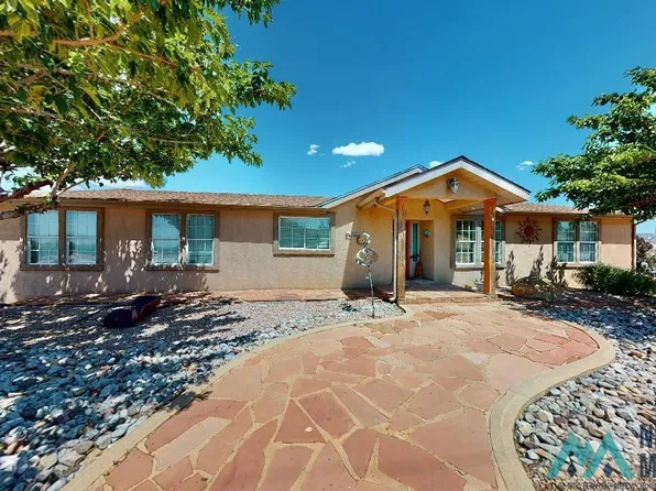 2403 Mariyana Ave, Gallup, NM 87301