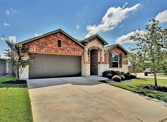 3rd image of 417 Briar Park Dr