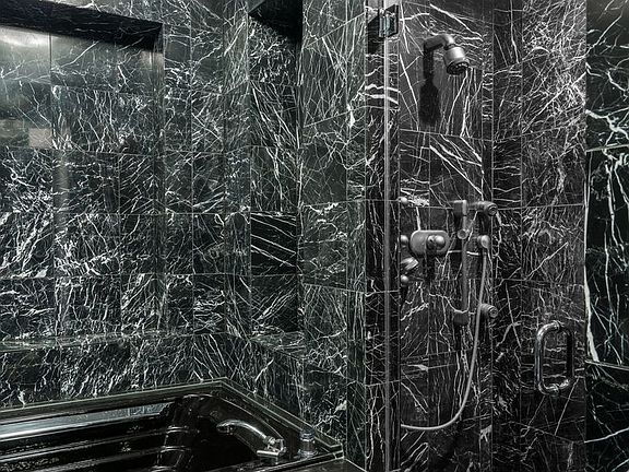 5th image of 200 E 32nd St APT 22CD