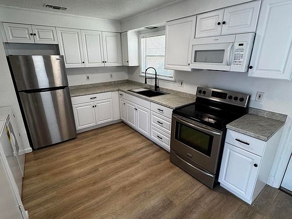 3rd image of 1464 W 32nd Street