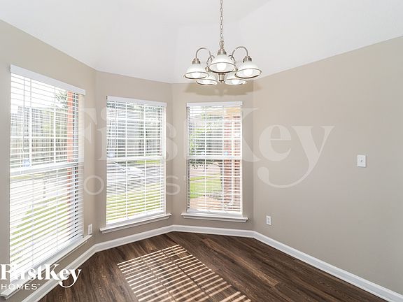5th image of 1060 Mossy Knoll Dr