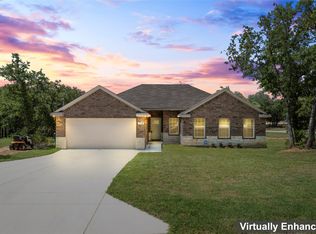 110 Lillys Ct, Runaway Bay, TX 76426