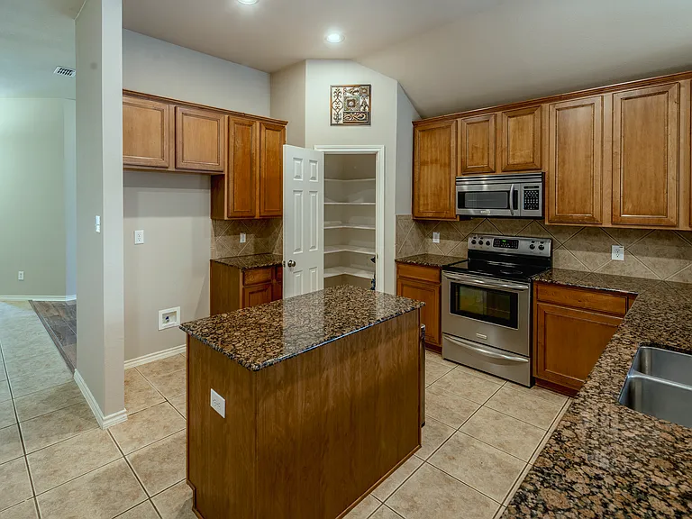 3221 Timber Ridge Trl — Photo 7