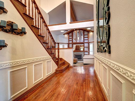 5th image of 4952 Tierra Del Sol Dr