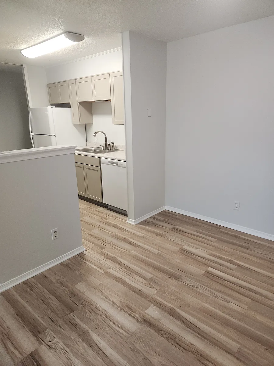 Dining Room - 2303 W Michigan Ave #B1
