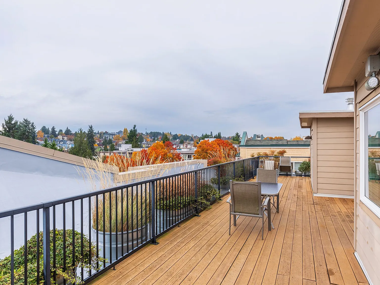 Howard Park Apartments — Photo 4