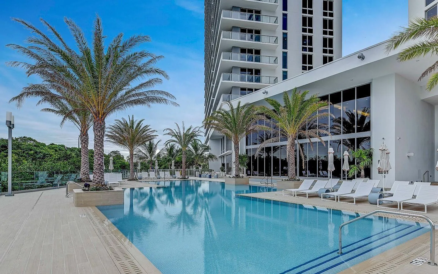 2 bed, 1122 sqft, $4,000 — Photo 1