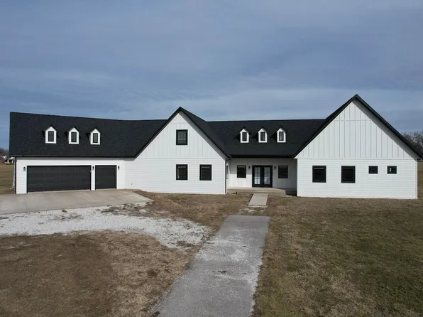 1705 E Melton Road, Ozark, MO 65721