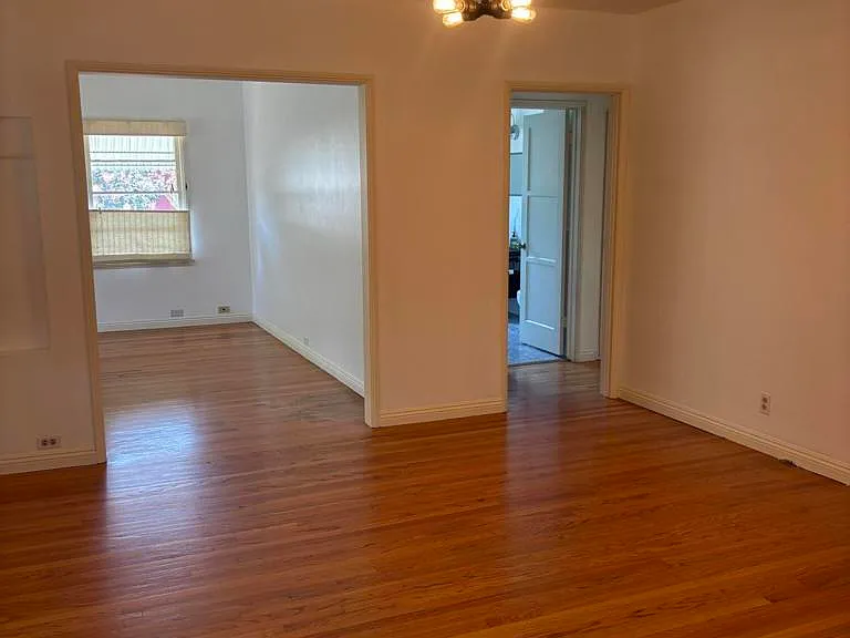 1725 Harding Ave — Photo 4