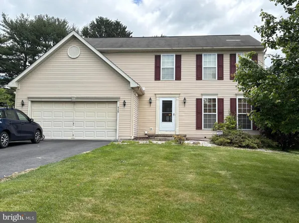 414 Flagstone Cir, Coatesville, PA 19320