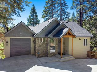 388 Primrose Ln, Lake Arrowhead, CA 92352