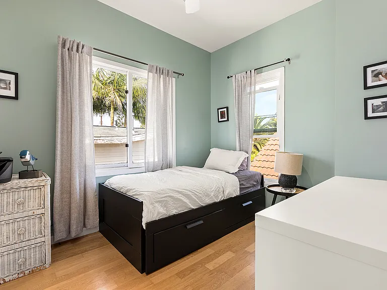 910 Nowita Pl — Photo 8