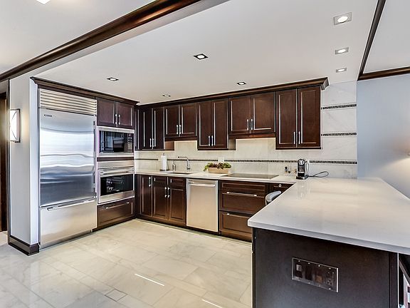4th image of 405 N Wabash Ave Unit 2007