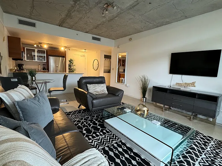 3250 NE 1st Ave #612 — Photo 12