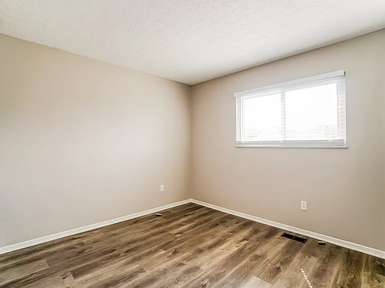 968 Western Run Dr — Photo 14