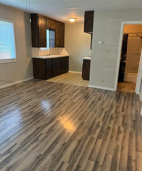 112 W Beech St — Photo 2