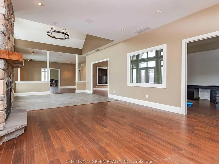 935689 Airport Rd — Photo 20