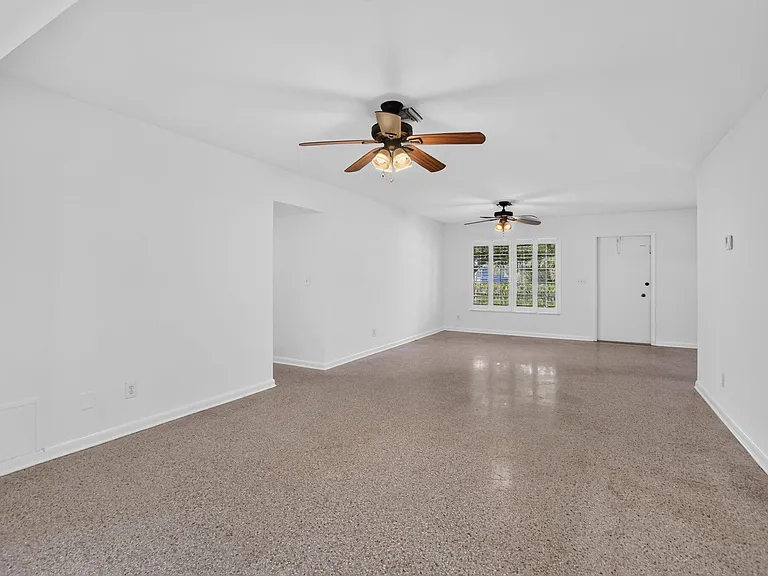3398 NE 5th Ave — Photo 16