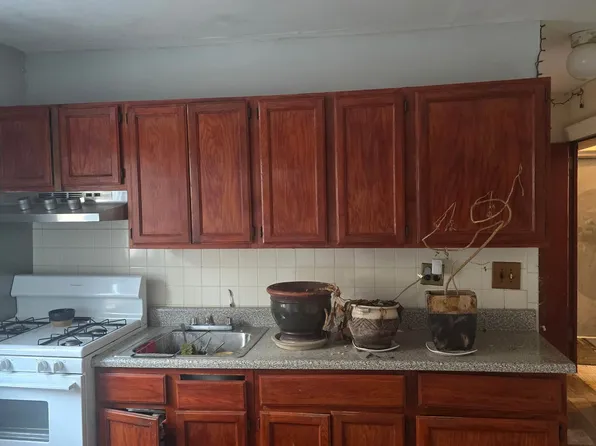 427 15th Street image 1 of 5