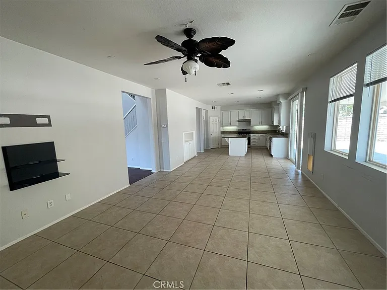 37222 Camden Dr — Photo 9
