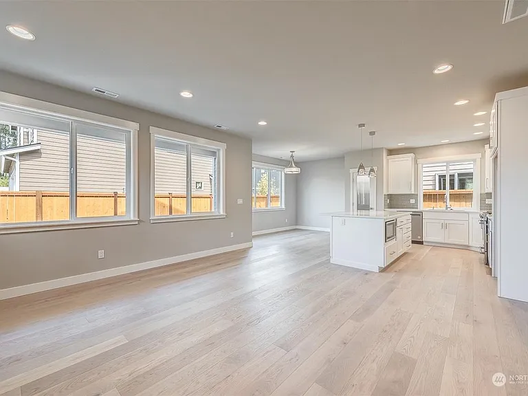 4215 142nd St SE — Photo 10