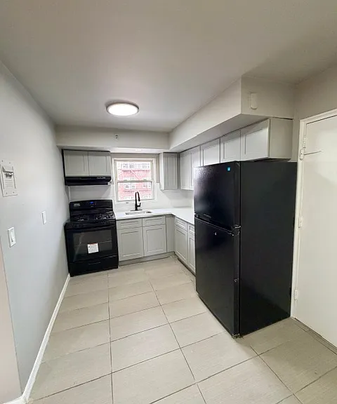Vine Street Holdings — Photo 21