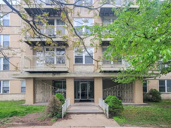 2501 W Touhy Ave APT 203, Chicago, IL 60645