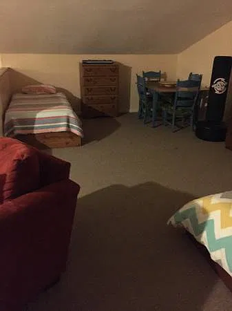 2 bed, 923 sqft, $2,000 — Photo 2