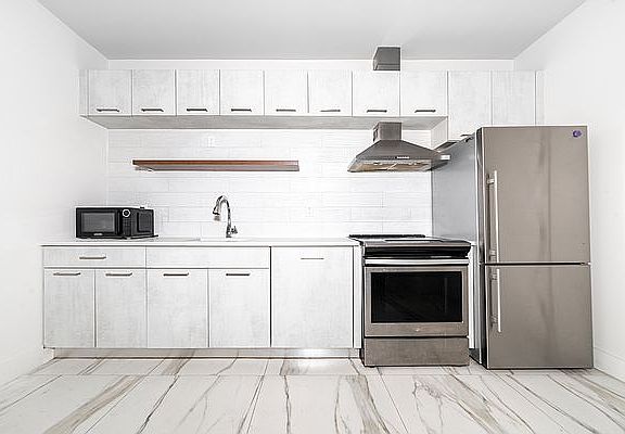 2nd image of 73 Starr St #1R
