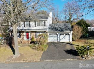 16 Staghorn Dr, Matawan, NJ 07747