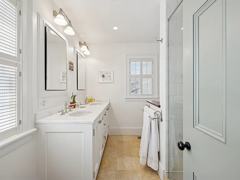34 Howard St — Photo 11