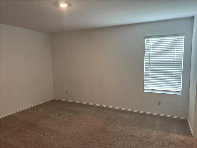 510 Sunray Dr — Photo 11