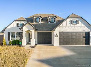 2030 E 132nd St S, Bixby, OK 74008