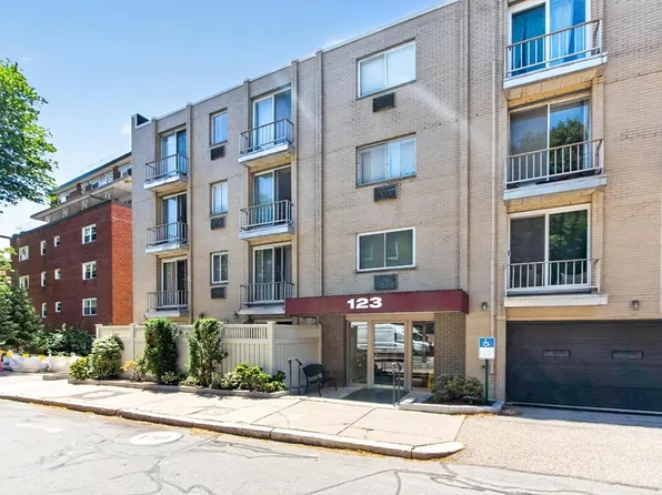 123 Sewall Ave APT 2K, Brookline, MA 02446