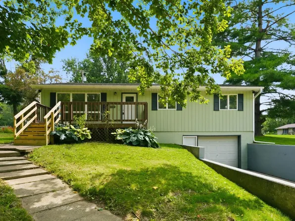 11179 N Wawasee Cir E, Cromwell, IN 46732